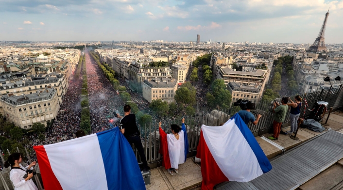 Las calles de París, inundadas de hinchas de Francia tras el título logrado en Rusia 2018