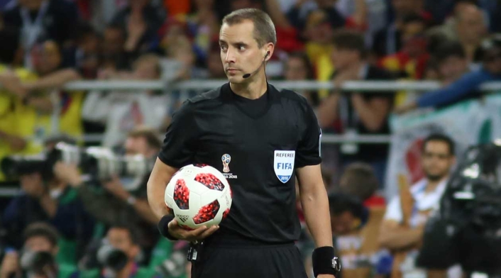 El árbitro Mark Geiger tuvo una dudosa actuación durante el partido Colombia vs Inglaterra El árbitro Mark Geiger tuvo una dudosa actuación durante el partido Colombia vs Inglaterra