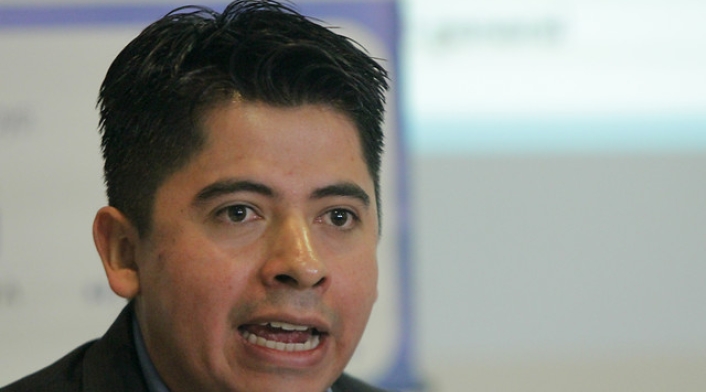 Ariel Ávila, senador