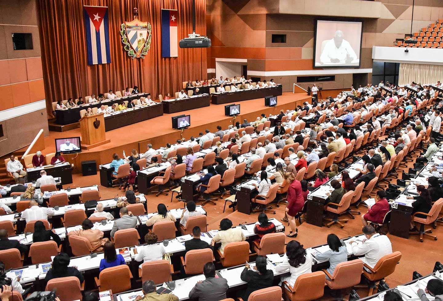 Asamblea constitucional en Cuba prepara reforma consitucional