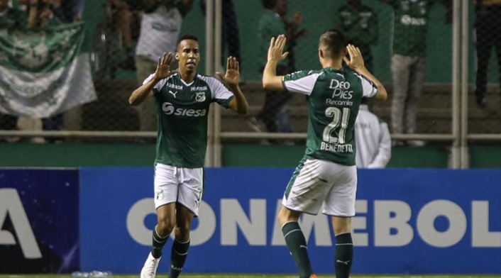 Mosquera y Benedetti anotaron los primeros dos tantos del juego Mosquera y Benedetti anotaron los primeros dos tantos del juego