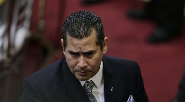 CARLOS CHACÓN