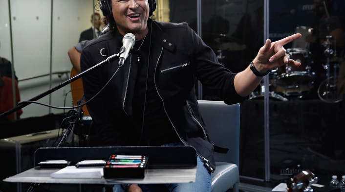Las 50 mejores canciones latinas, según Rolling Stone