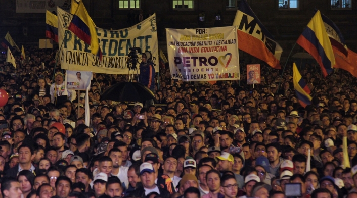 Seguidores de la campaña de Gustavo Petro