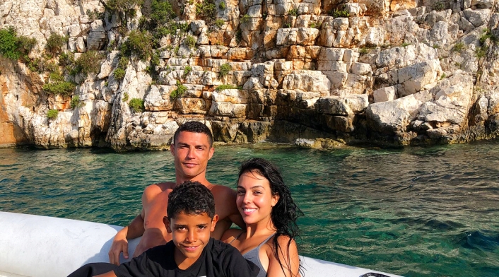 Cristiano Ronaldo junto a Georgina Rodríguez y Cristiano Ronaldo Jr