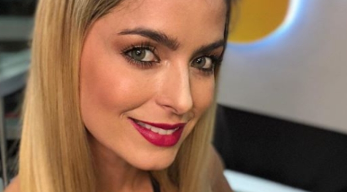 Cristina Hurtado posa sin maquillaje en portada de revista