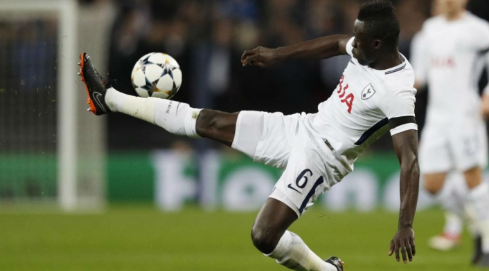 Dávinson Sánchez volvió a la titular del Tottenham Hotspur para la Champions League