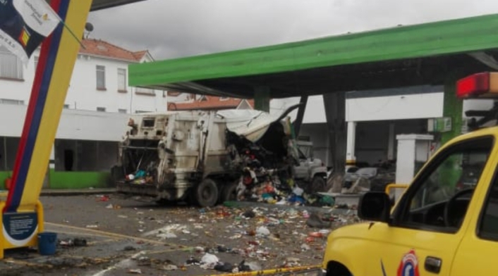 Explosión en estación de servicio de Chía