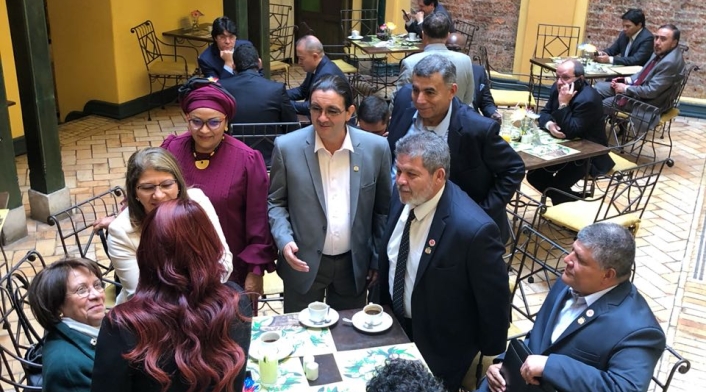 El partido de la Farc espera a su posesión en el Capitolio El partido de la Farc espera a su posesión en el Capitolio