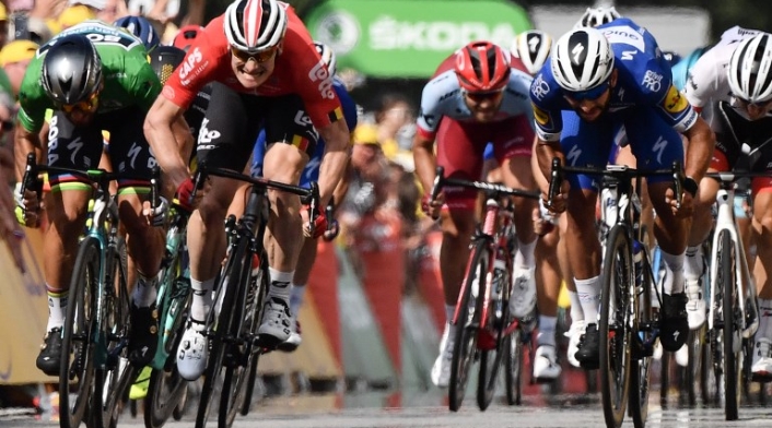Gaviria ha hecho historia en este Tour al ser el segundo colombiano en portar la camisa amarilla Gaviria ha hecho historia en este Tour al ser el segundo colombiano en portar la camisa amarilla