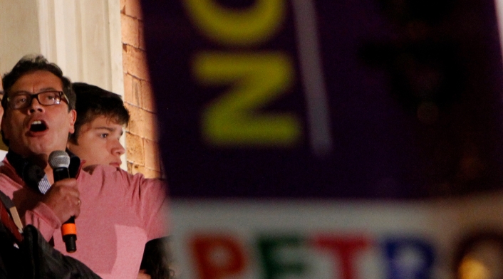 Gustavo Petro levantó polémica por la supuesta relación de las FF.MM. con bandas criminales.