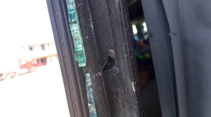 El bus con empleados de Hidroituango que fue atacado