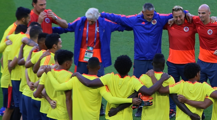 La Selección Colombia reunida antes del partido ante Inglaterra