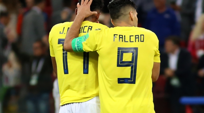 Johan Mojica y Radamel Falcao Johan Mojica y Radamel Falcao