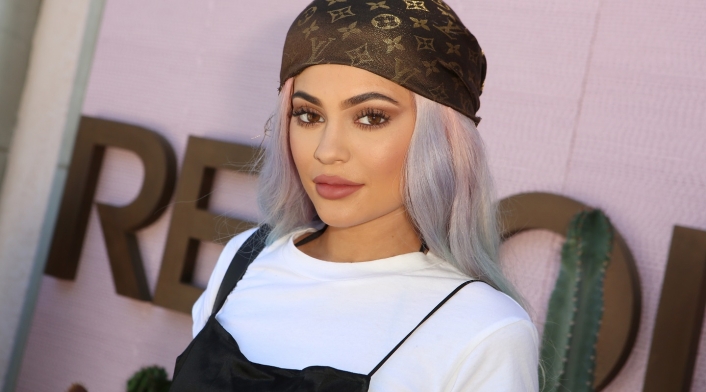 Kylie Jenner se convierte en la multimillonaria más joven, según Forbes