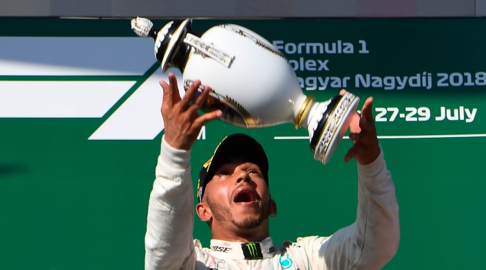 Lewis Hamilton celebra su victoria en el Gran Premio de Hungría de Fórmula 1