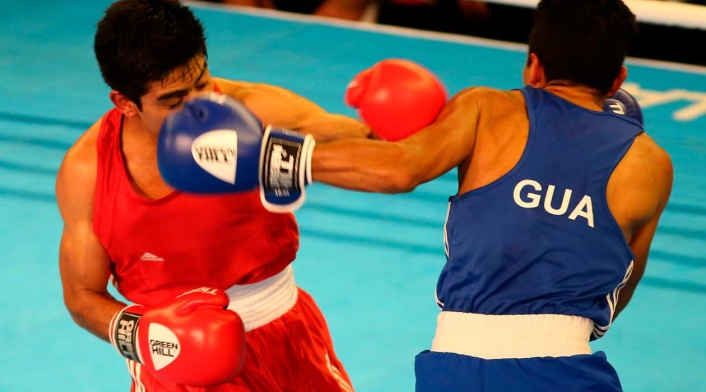 Eddie Valenzuela de Guatemala y Miguel Capilla Flores de México en los Juegos Centroamericanos y del Caribe Barranquilla 2018