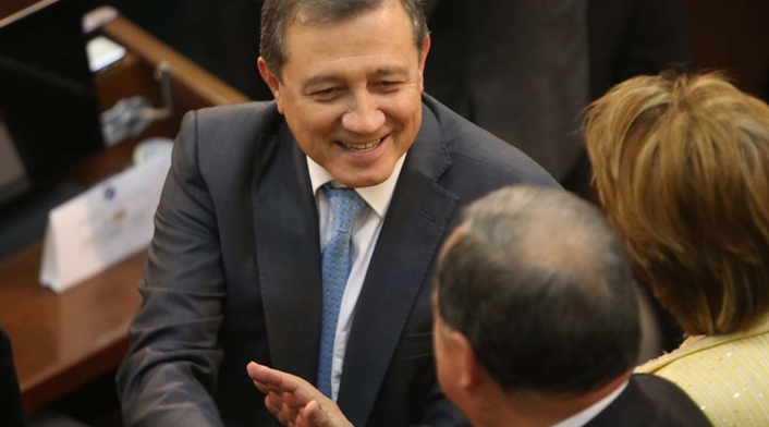 Macías fue elegido como presidente del Senado Macías fue elegido como presidente del Senado