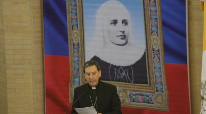 Madre Laura
