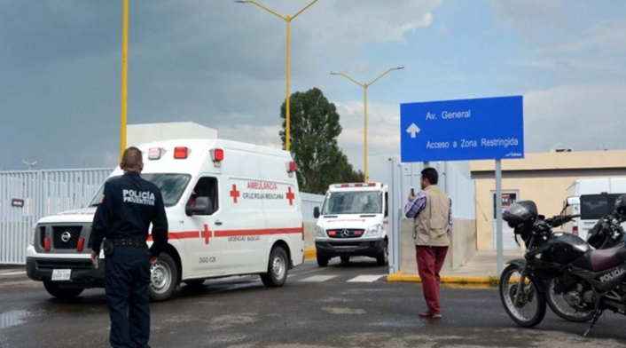Un avión comercial de la aerolínea Aeroméxico con 101 personas a bordo se estrelló en las inmediaciones Aeropuerto Guadalupe Victoria de Durango. Un avión comercial de la aerolínea Aeroméxico con 101 personas a bordo se estrelló en las inmediaciones Aeropuerto Guadalupe Victoria de Durango.