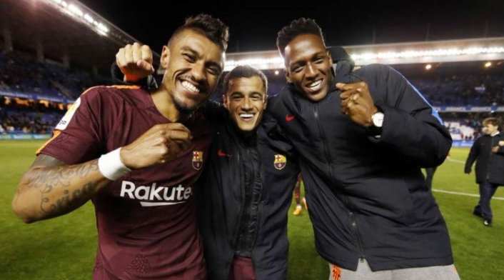Paulinho, Phillippe Coutinho y Yerry Mina con Barcelona en la temporada 2017-2018