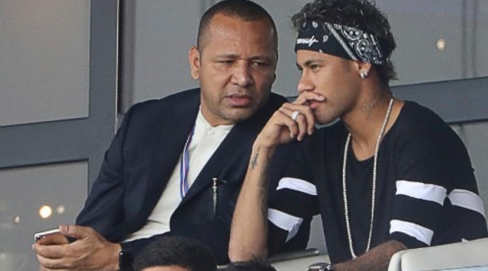 Neymar Jr. junto a su padre.