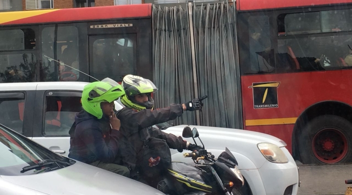 Parrillero en moto en Bogotá