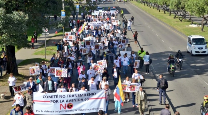 Protestas contra Transmilenio por la Avenida 68