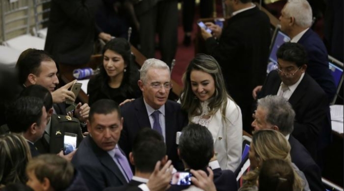 El senador Álvaro Uribe en el Congreso de la República.