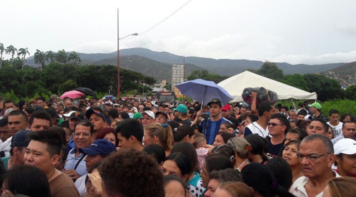 Venezolanos en la frontera colombo-venezolana en Cúcuta