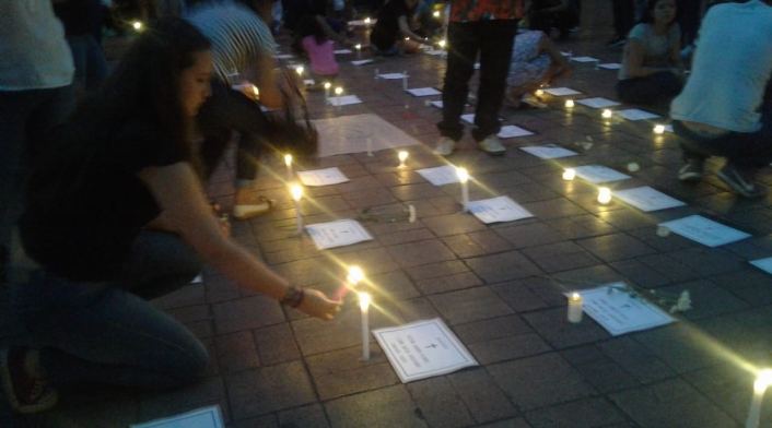 Así se vivió la 'velatón' por los líderes sociales asesinados en el país Así se vivió la 'velatón' por los líderes sociales asesinados en el país
