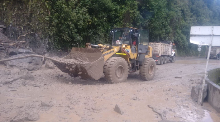 Trabajos para habilitar vía Bogotá - Villavicencio.