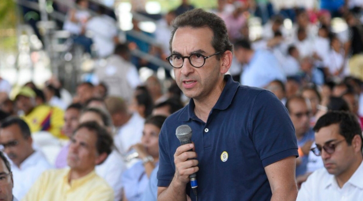 Andrés Valencia, ministro de Agricultura, en San Jacinto (Bolívar)