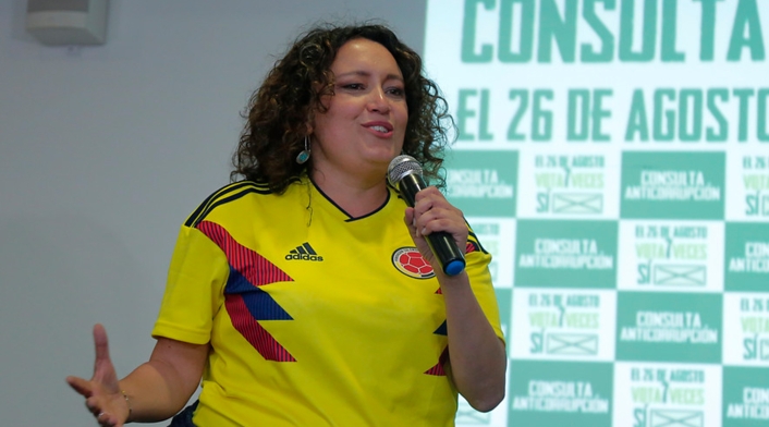 Angélica Lozano, congresista, promotora de la consulta anticorrupción