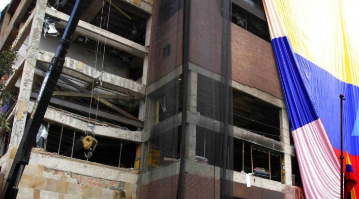 Así se veía el Club El Nogal poco después del atentado de febrero de 2003