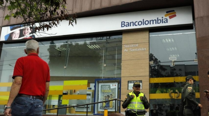 La entidad bancaria esta ubicada en un importante sector de la avenida Santander de Manizales