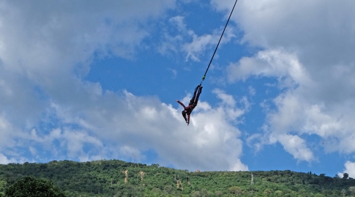 Bungee Jumping sobre el Río Fonce