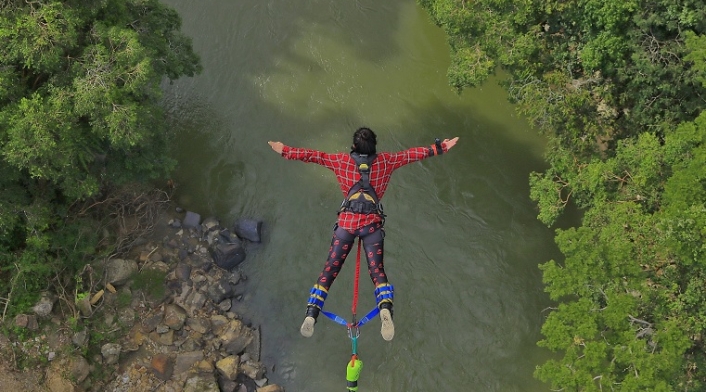 Bungee Jumping sobre el Río Fonce