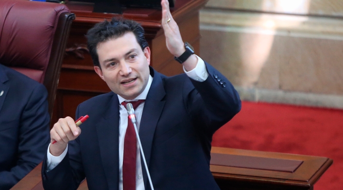 Carlos Felipe Córdoba Larrarte en el Congreso de la República, en Bogotá