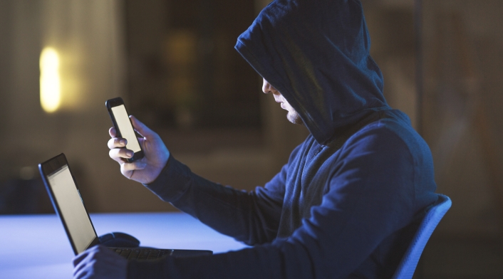 El cibercrimen sigue en aumento, razón por la que las personas deben estar prevenidas con su información en la red