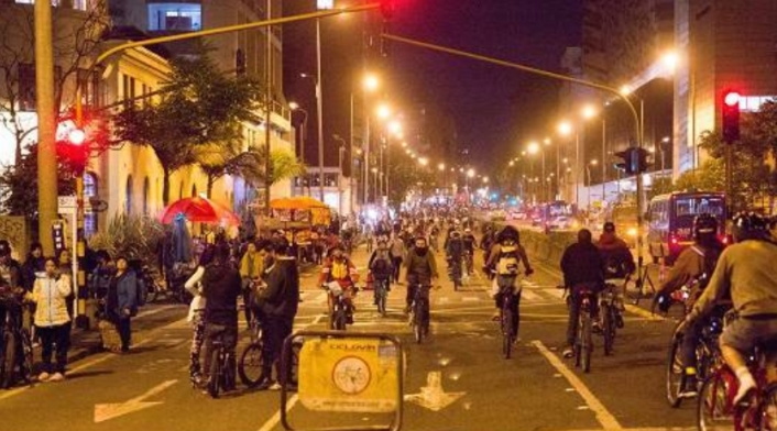 Ciclovía nocturna de Bogotá
