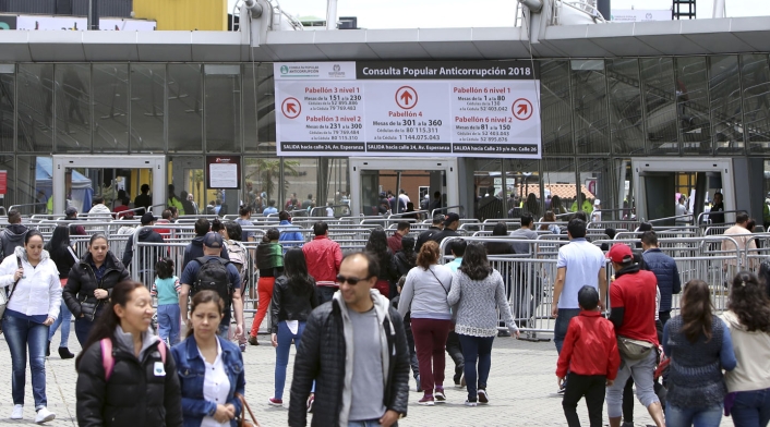 Votaciones de la consulta anticorrupción en Corferias