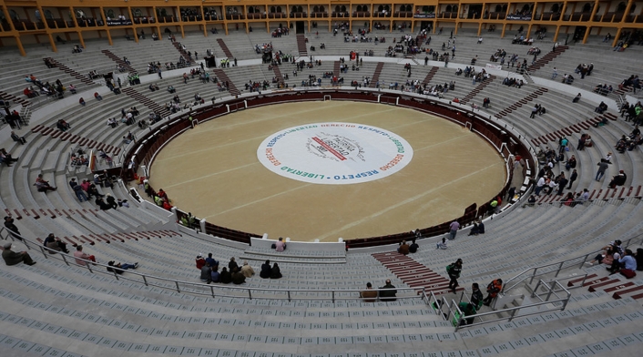 Espectadores en la Plaza de Toros de la Santamaría