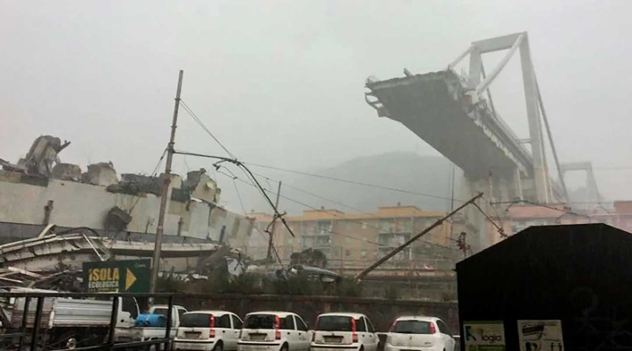 Desplome de puente en Génova Desplome de puente en Génova deja 11 muertos