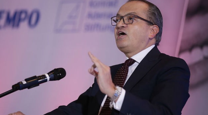 Fernando Carrillo, procurador general. Fernando Carrillo, procurador general.