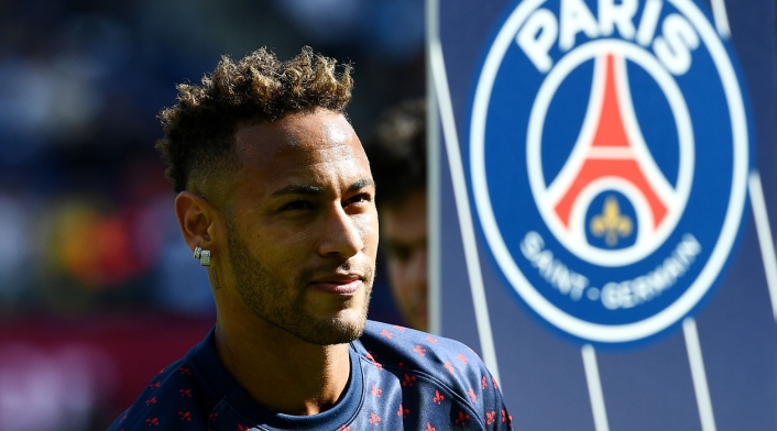 Neymar, jugador que regresó a Barcelona para cumplir con compromisos publicitarios