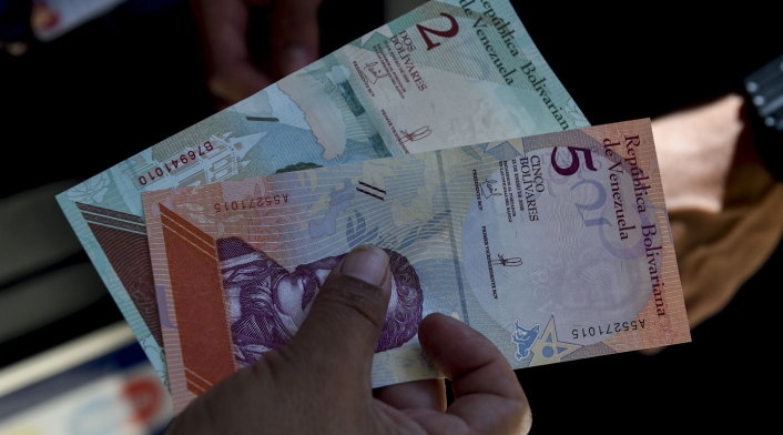 La eliminación en Venezuela de 6 ceros a su moneda obedece a una inflación descontrolada. El nuevo bolívar venezolano, sin cinco ceros