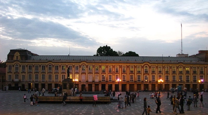 Palacio del Liévano desde la Plaza de Bolívar