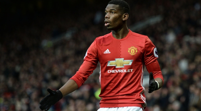Paul Pogba arrancó como titular en la Premier League