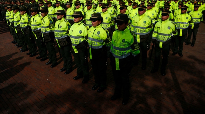Policías refuerzan seguridad en Transmilenio